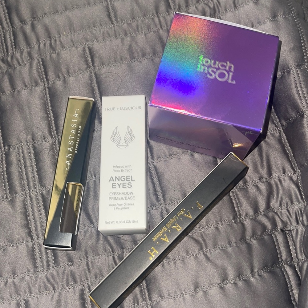 BOXY CHARM - Multiple items